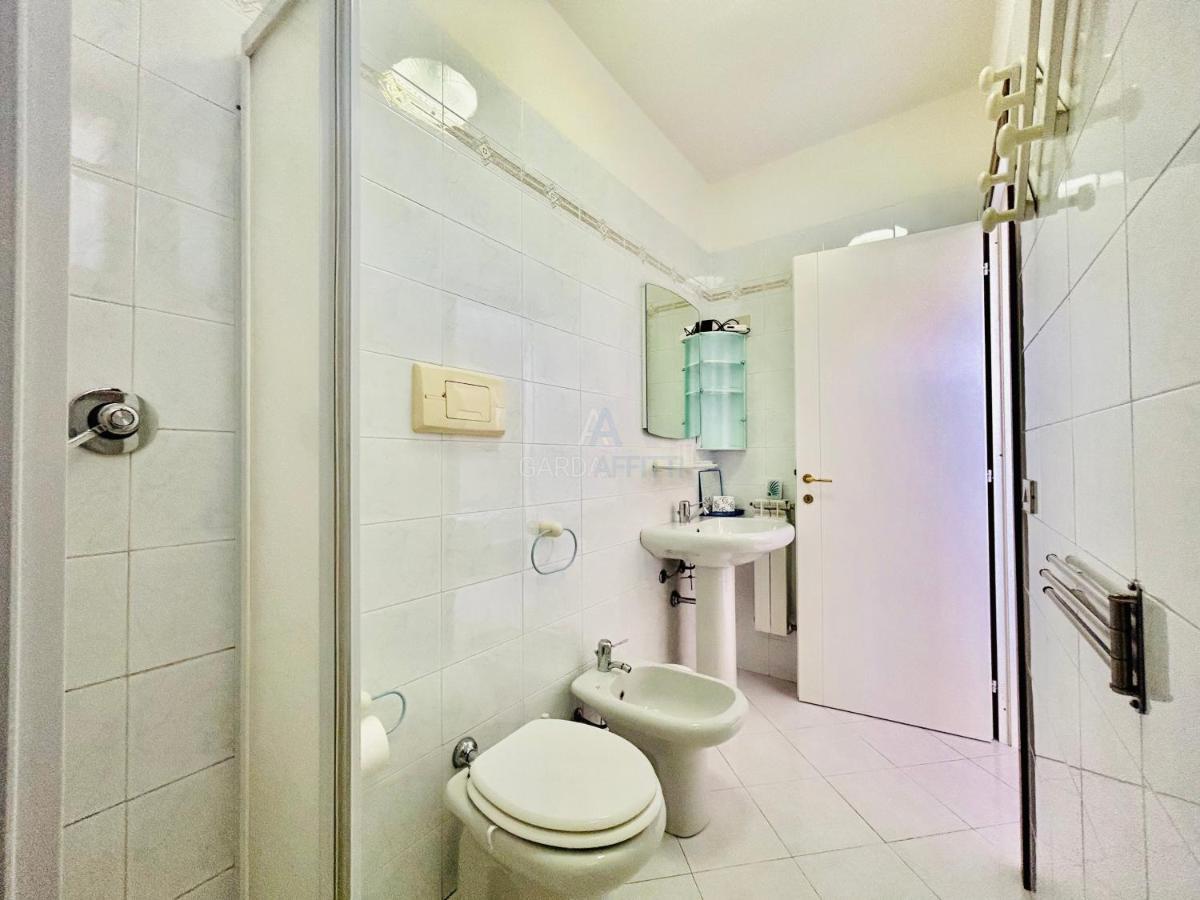 Perseo Apartment - 200M Dal Lago Di Garda Sirmione Exterior foto