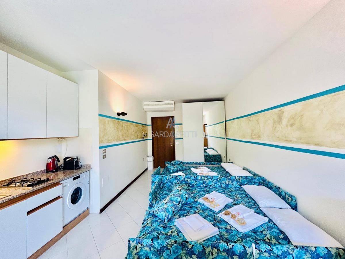 Perseo Apartment - 200M Dal Lago Di Garda Sirmione Exterior foto